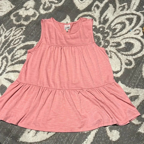 Belle du jour sleeveless top. Soft Stetchy and comfy. Like new. - Picture 1 of 3